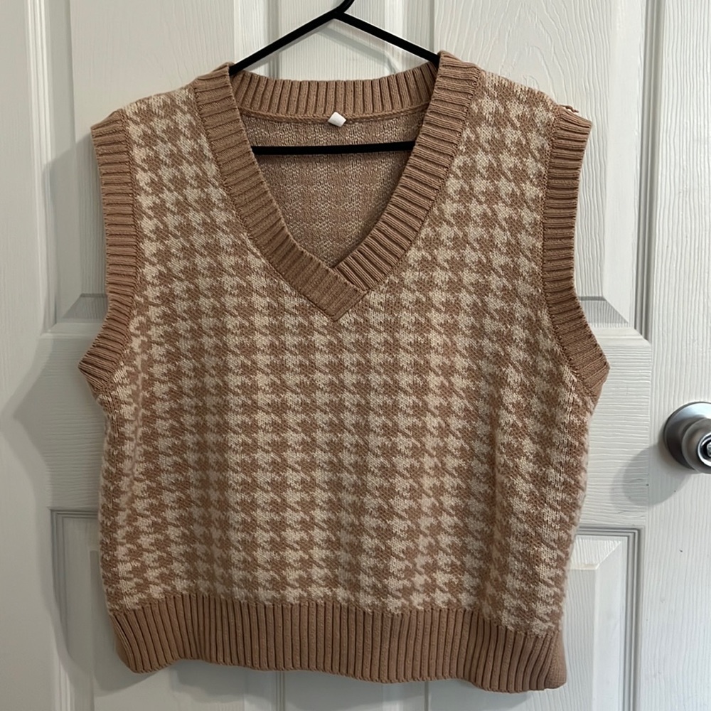 houndstooth sweater vest